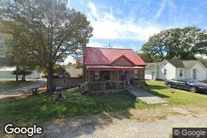 402 W Knauer St, Ava, IL 62907