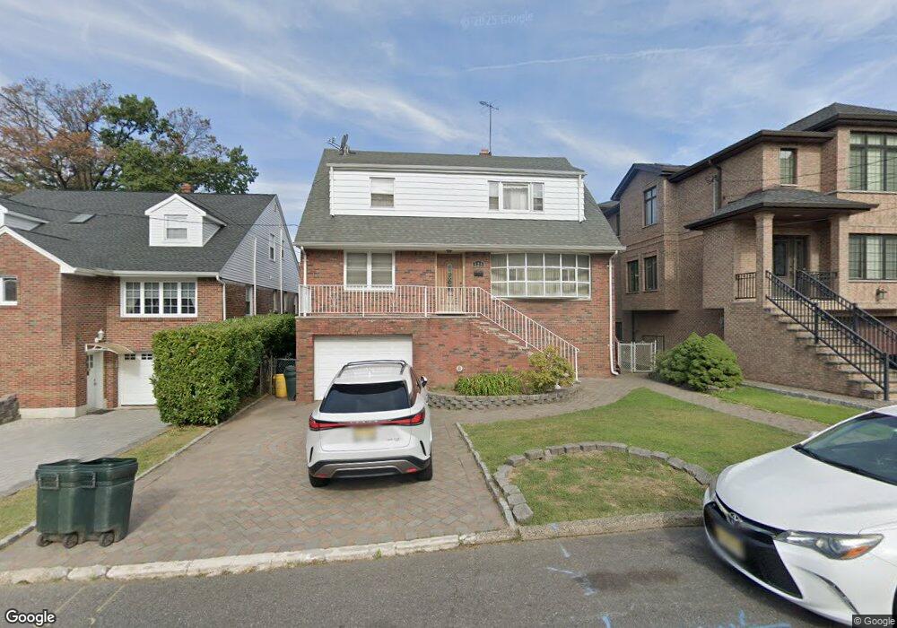 525 3rd St, Palisades Park, NJ 07650 - photo 1