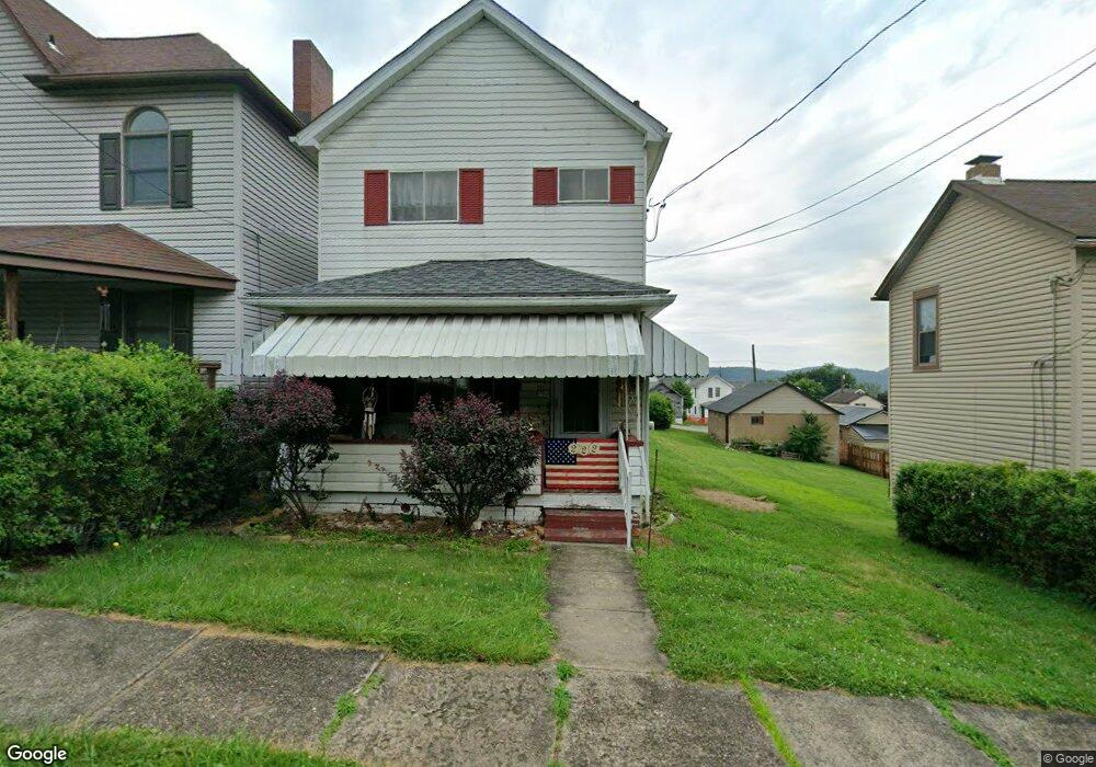 222 Holmes St, Vandergrift, PA 15690 - photo 1