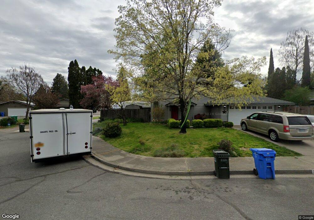 1995 Meadow Glen, Grants Pass, OR 97527 - photo 1