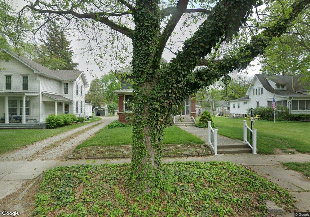 420 Tremont St, Lincoln, IL 62656 - photo 1