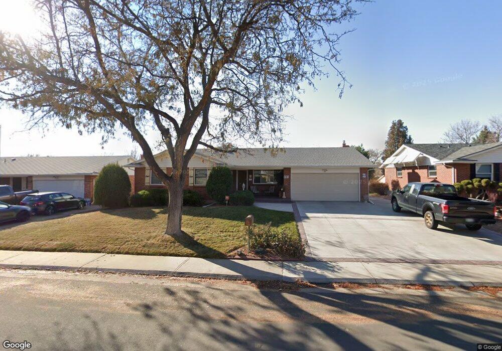 691 S Oswego Ct, Aurora, CO 80012 - photo 1