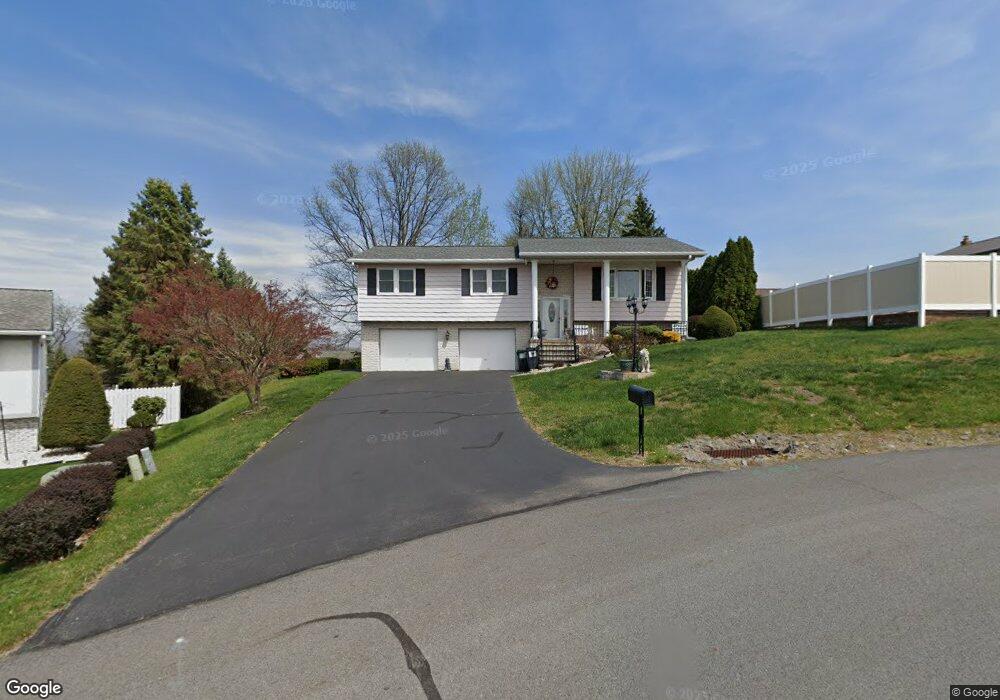 202 N Highland Dr, Pittston, PA 18640 - photo 1