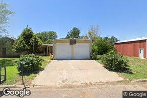 1202 Edward St, Lakin, KS 67860