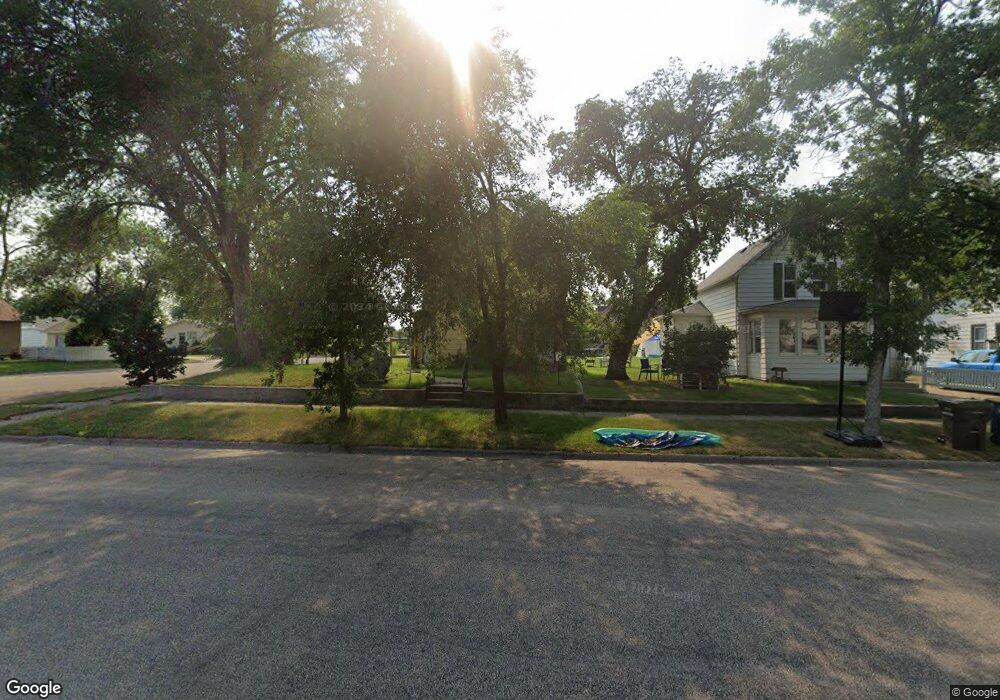 324 3rd Ave SW, Jamestown, ND 58401 - photo 1