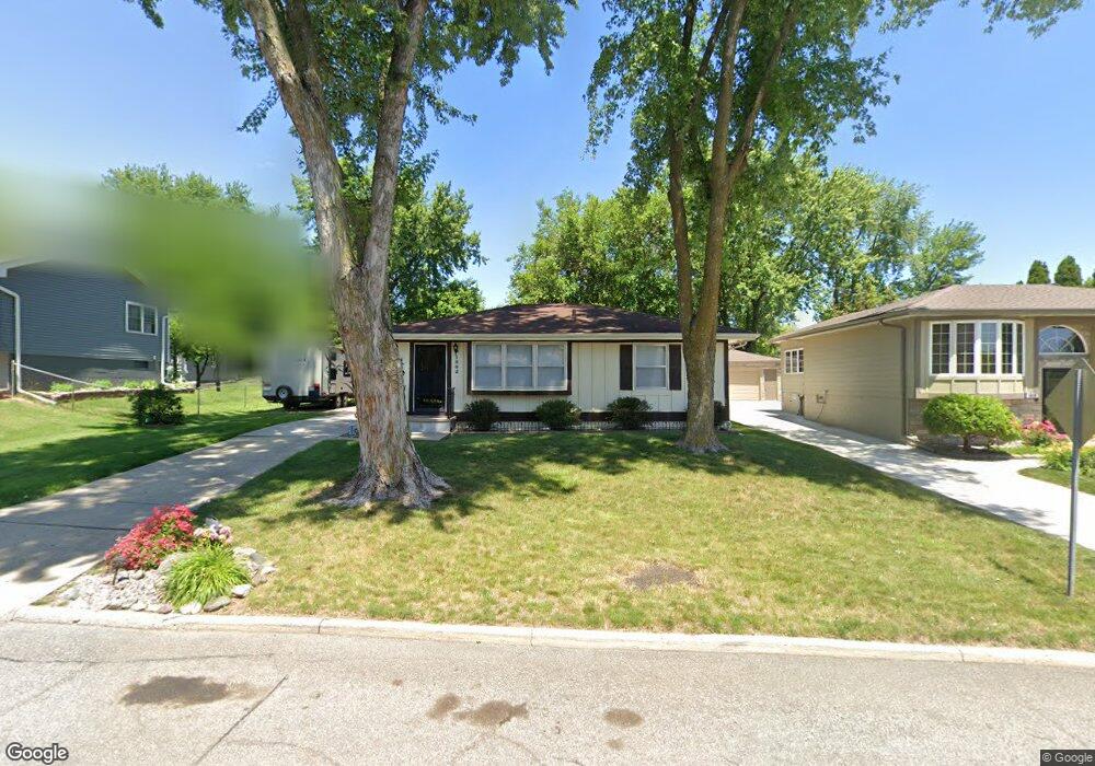 1862 Pleasant View Cir, Des Moines, IA 50320 - photo 1