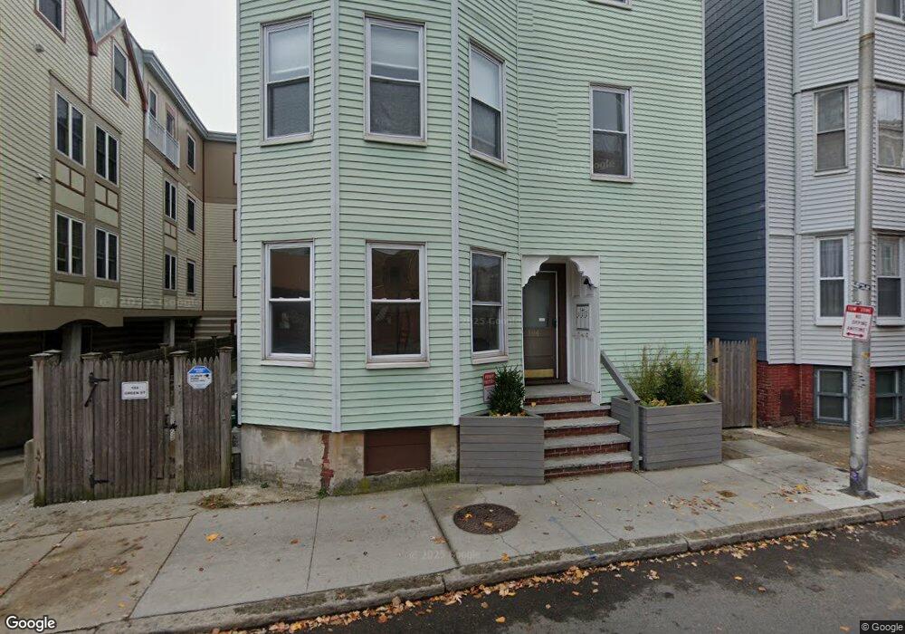 184 Green St unit 3, Cambridge, MA 02139 - photo 1