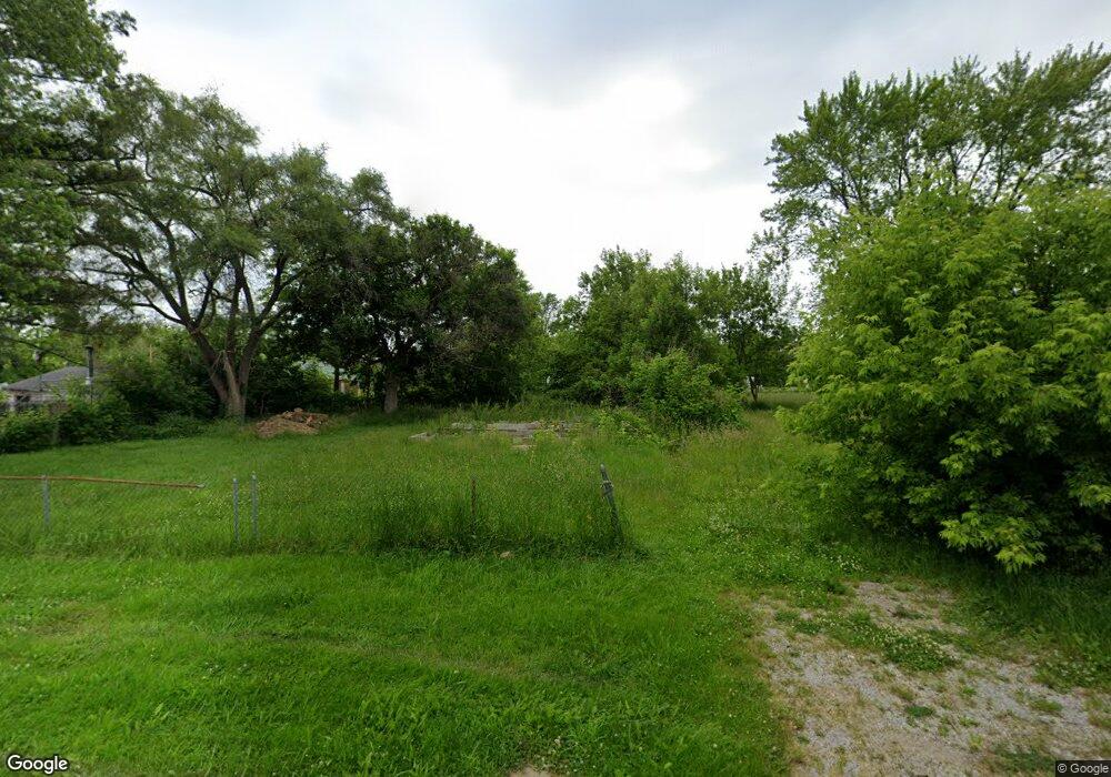 1310 Knickerbocker Ave, Flint, MI 48505 - photo 1