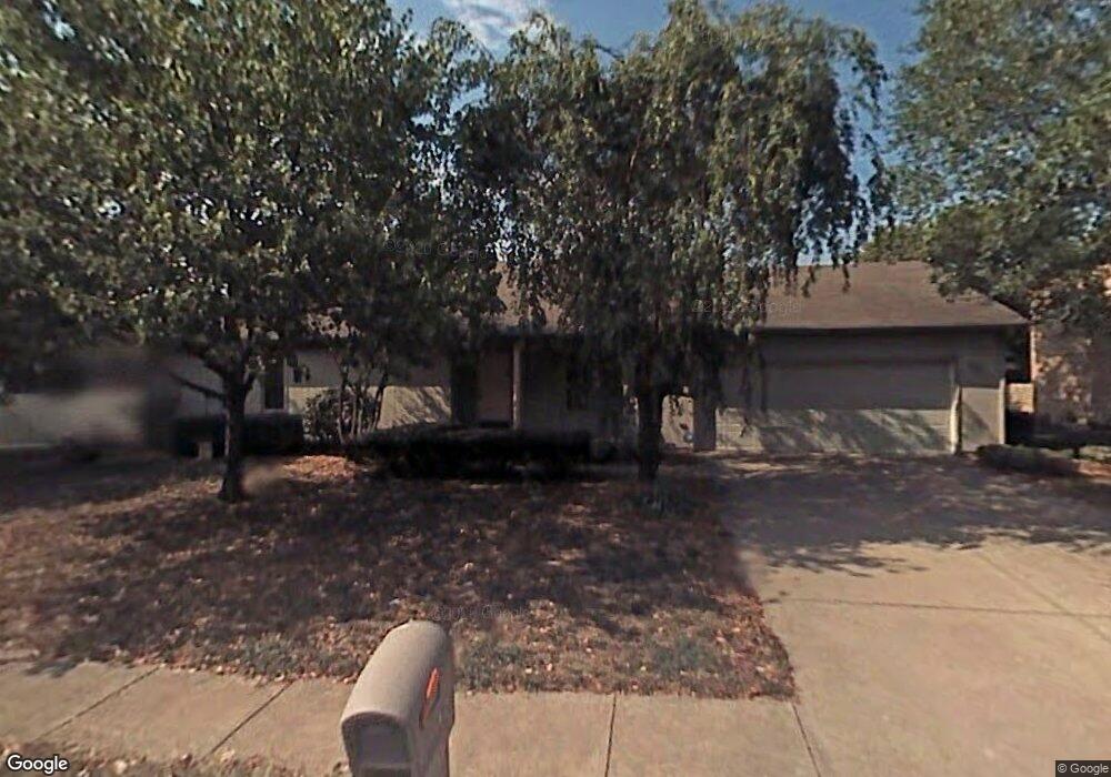 936 Goldfinch Rd, Columbus, IN 47203 - photo 1