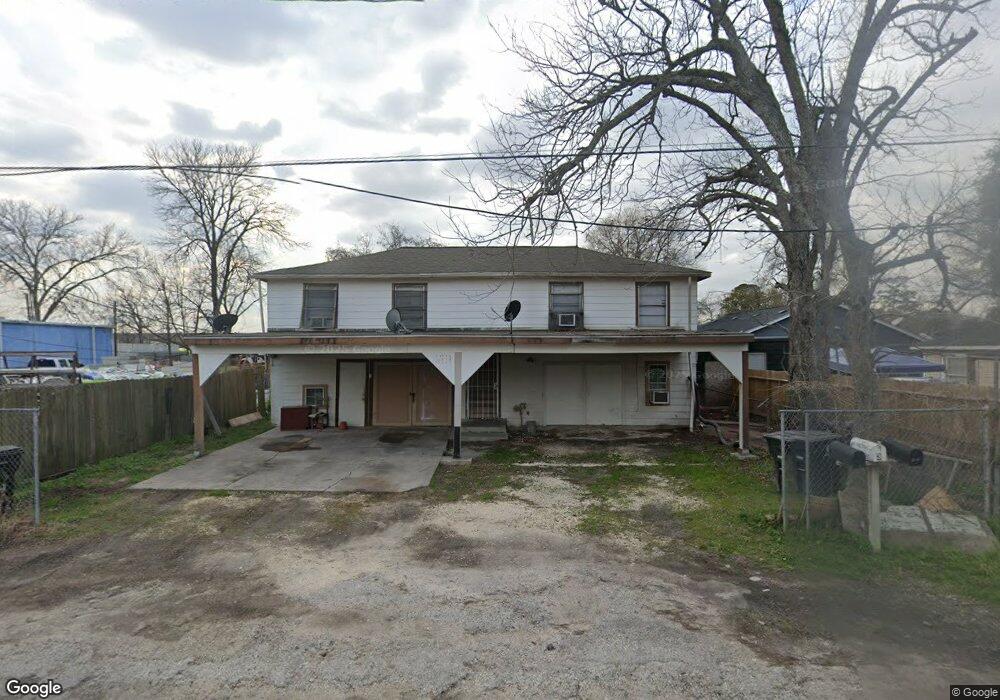 6911 Bauman Rd unit 2, Houston, TX 77022 - photo 1