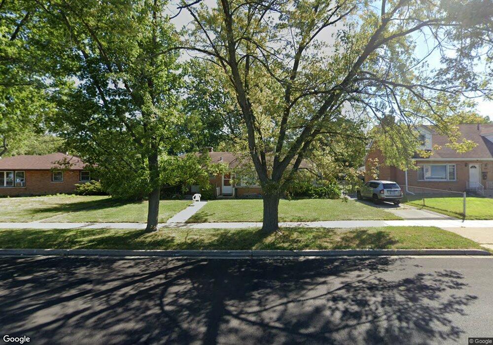 939 N Berwick Blvd, Waukegan, IL 60085 - photo 1