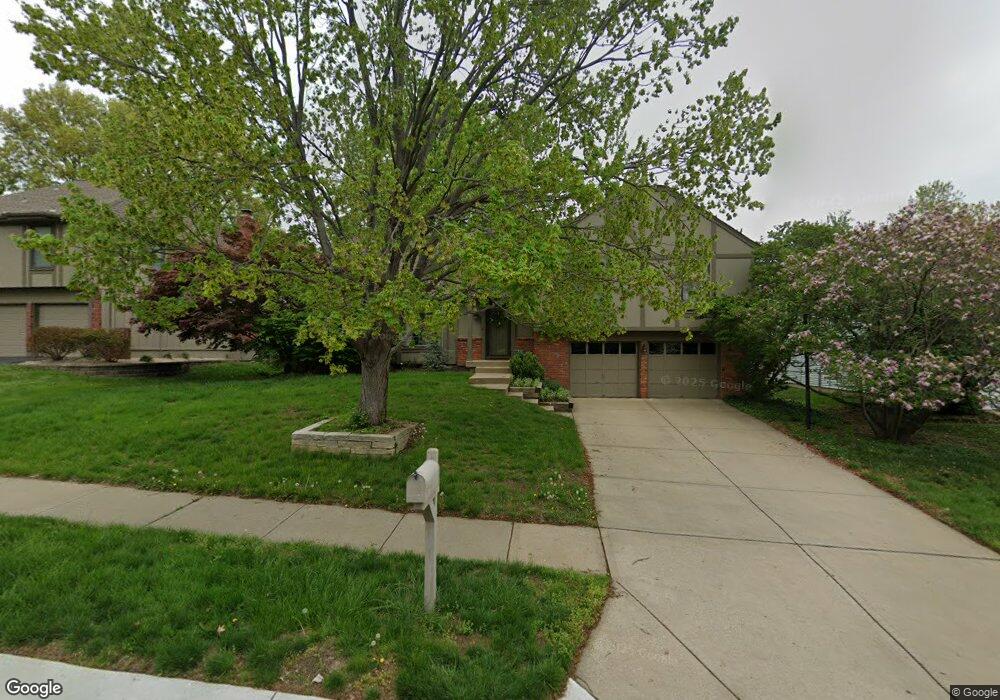 11914 W 101st St, Lenexa, KS 66215 - photo 1