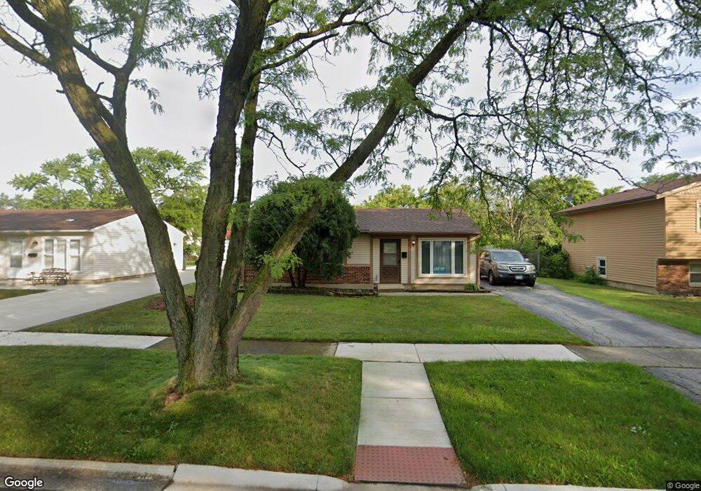 3700 Glynwood Ln, Hazel Crest, IL 60429 - photo 1