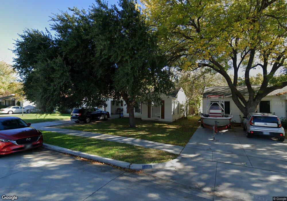 1025 Tamara Ln, Grand Prairie, TX 75051 - photo 1