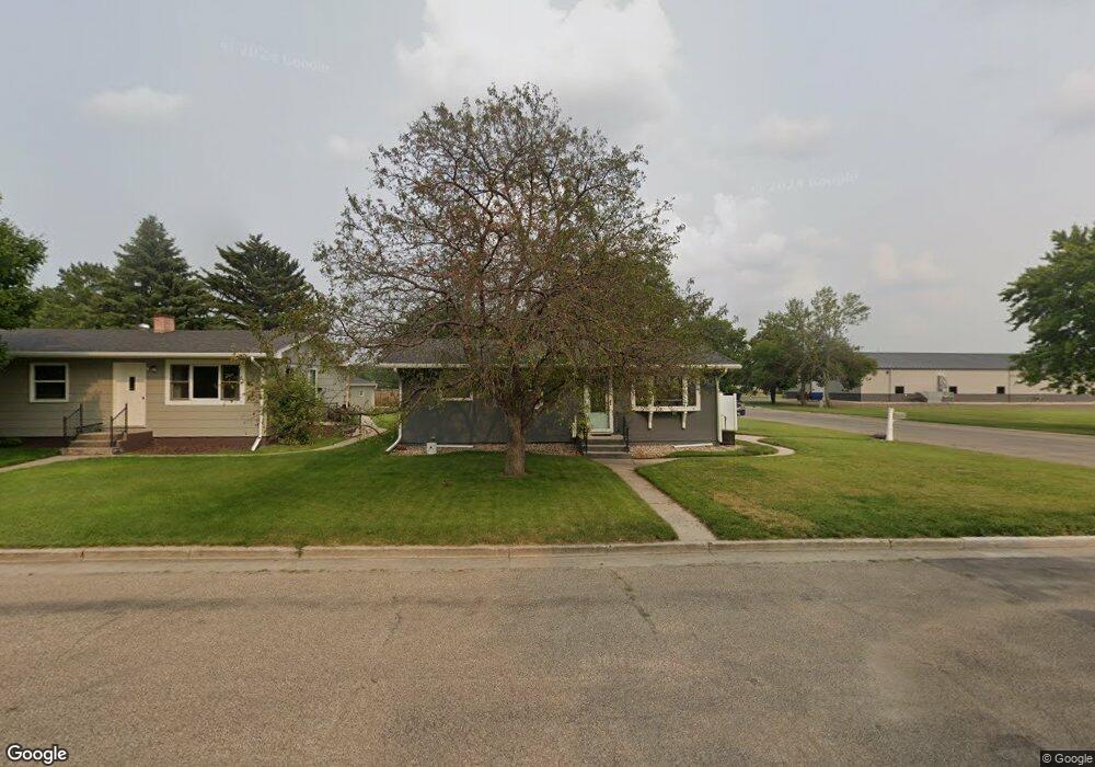 1421 9th Ave SW, Jamestown, ND 58401 - photo 1