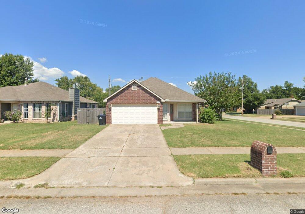1302 W Pittsburg Place, Broken Arrow, OK 74012 - photo 1