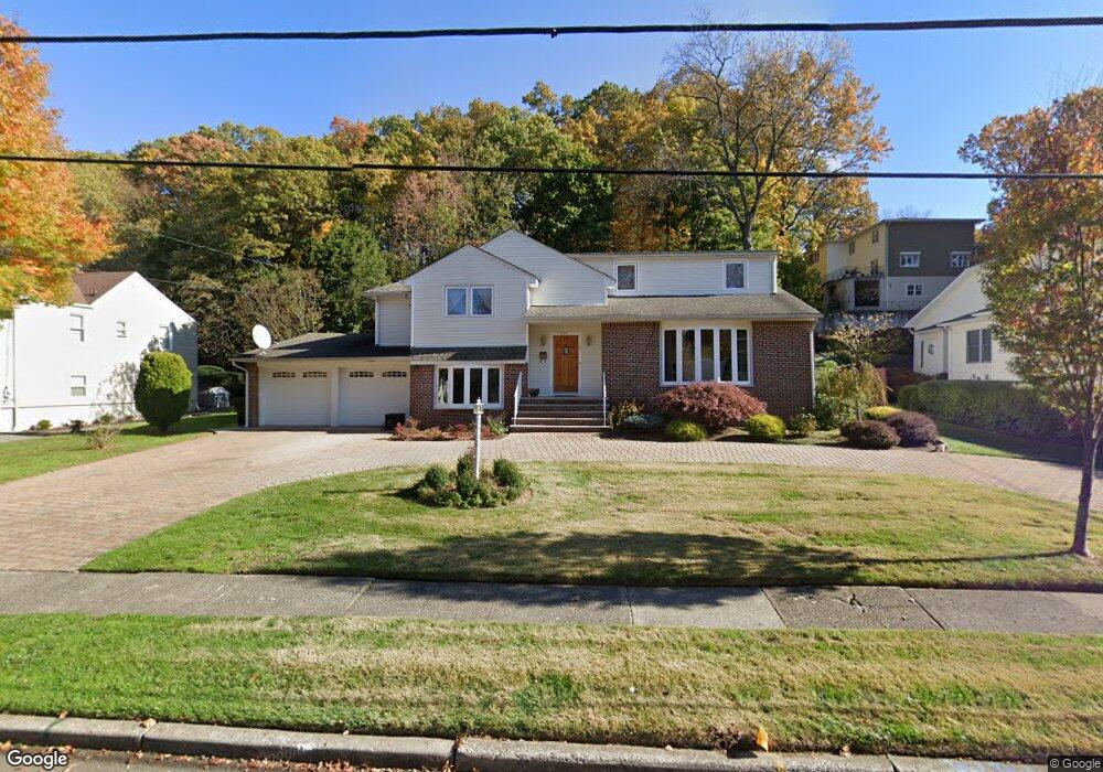 390 Burnet Place, Paramus, NJ 07652 - photo 1