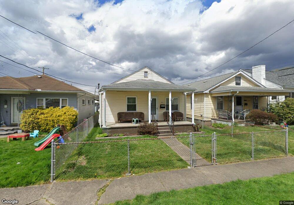 403 17th St, Dunbar, WV 25064 - photo 1