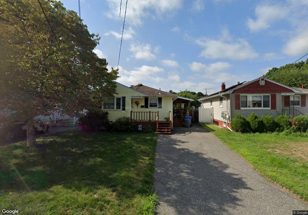 10 Sioux Ave, Waltham, MA 02451 - photo 1