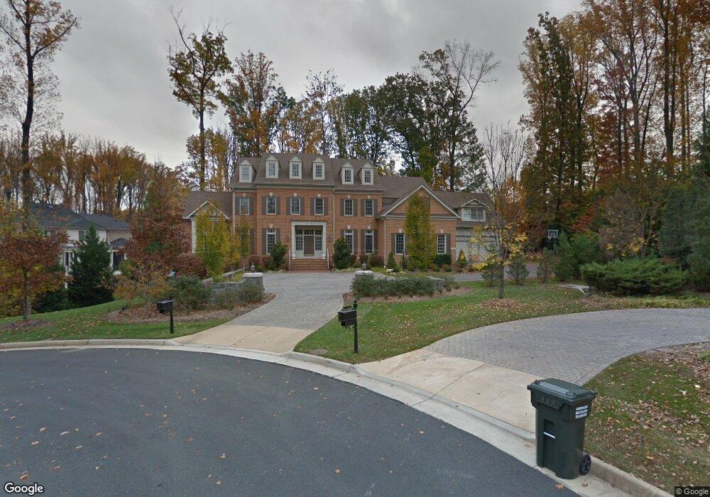 7812 Twincrest Ct, McLean, VA 22102 - photo 1