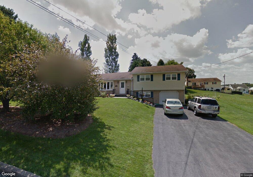 334 Grandview Ave, Waynesboro, PA 17268 - photo 1