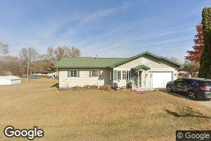 809 E Linn St, Quasqueton, IA 52326