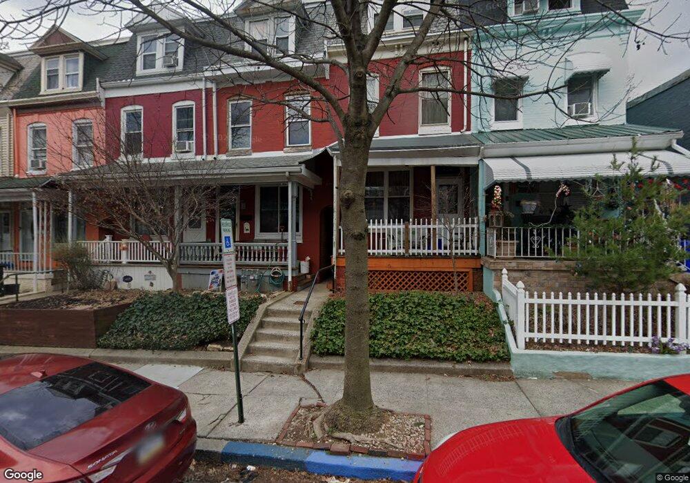 934 Pear St, Reading, PA 19601 - photo 1