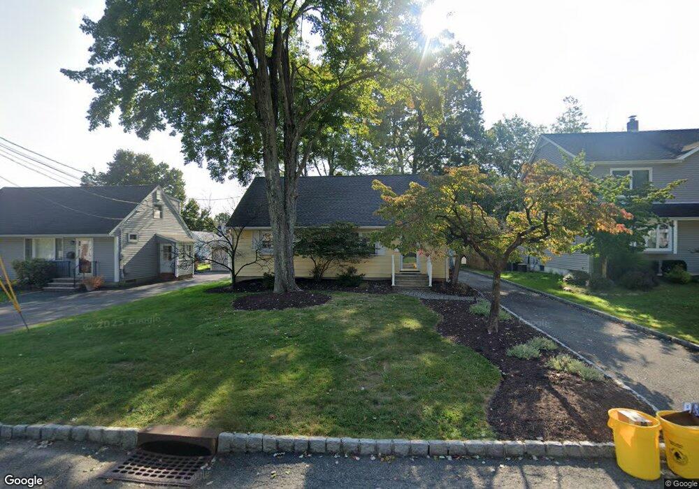 110 Lopez Rd, Cedar Grove, NJ 07009 - photo 1