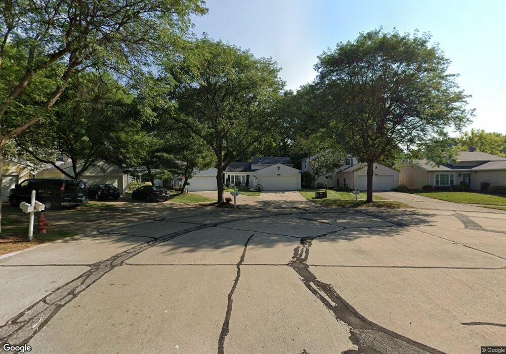 8883 Summerset Ln unit 1, Olmsted Falls, OH 44138 - photo 1