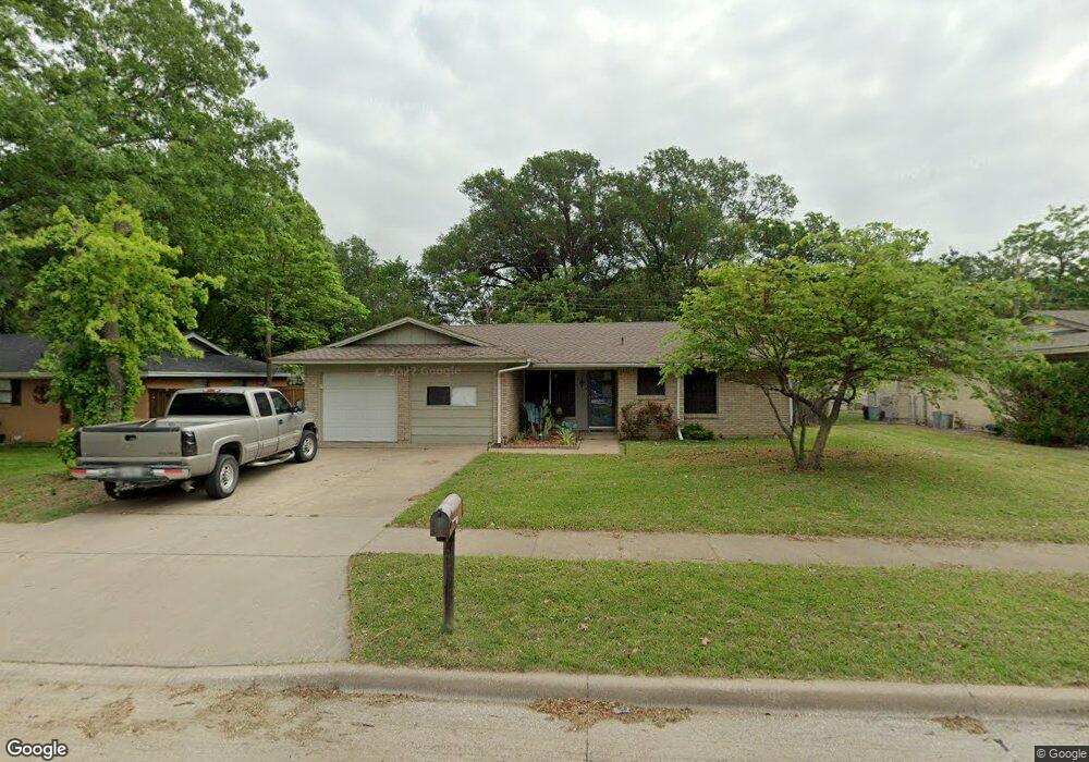 1506 Nichols St, Ennis, TX 75119 - photo 1