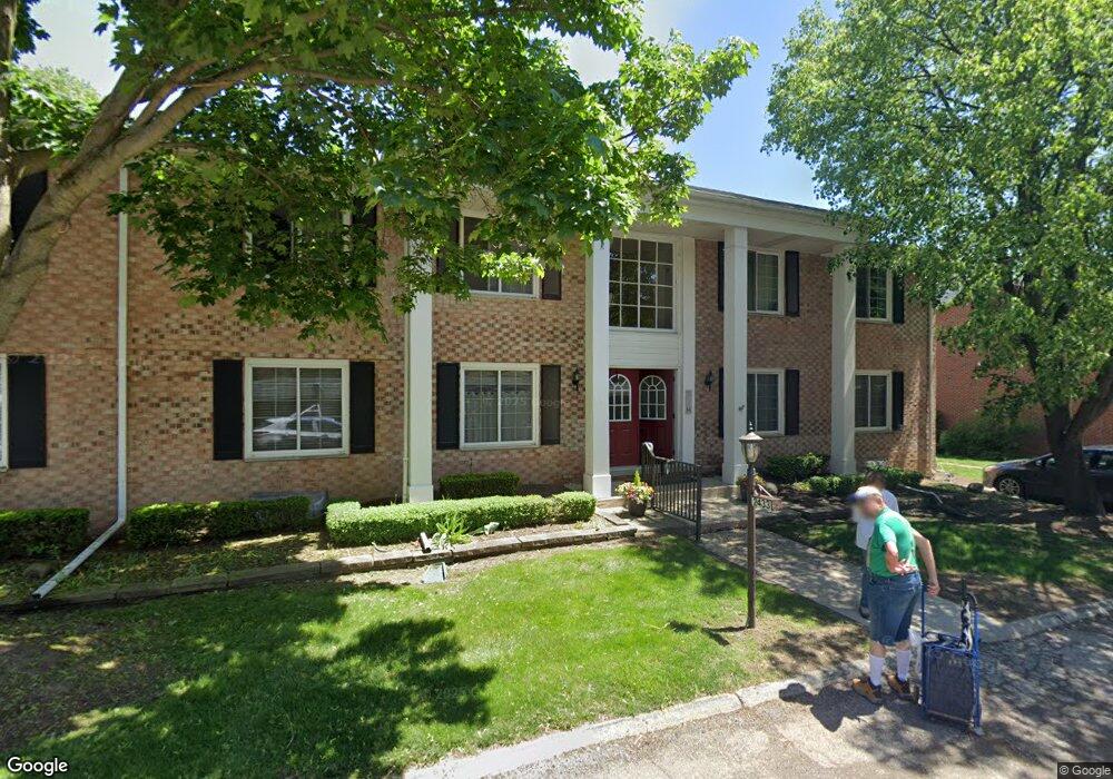 2433 Mulberry Square, Bloomfield Hills, MI 48302 - photo 1