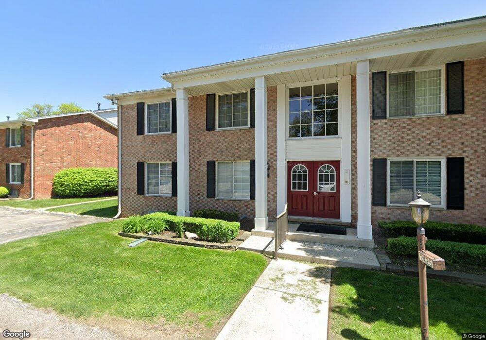 2409 Mulberry Square, Bloomfield Hills, MI 48302 - photo 1