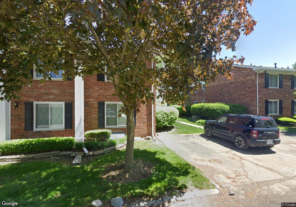 2434 Mulberry Square, Bloomfield Hills, MI 48302 - photo 1