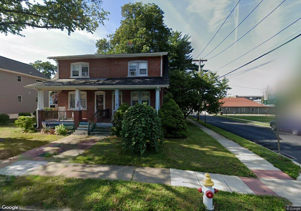 744 W 3rd St, Lansdale, PA 19446 - photo 1