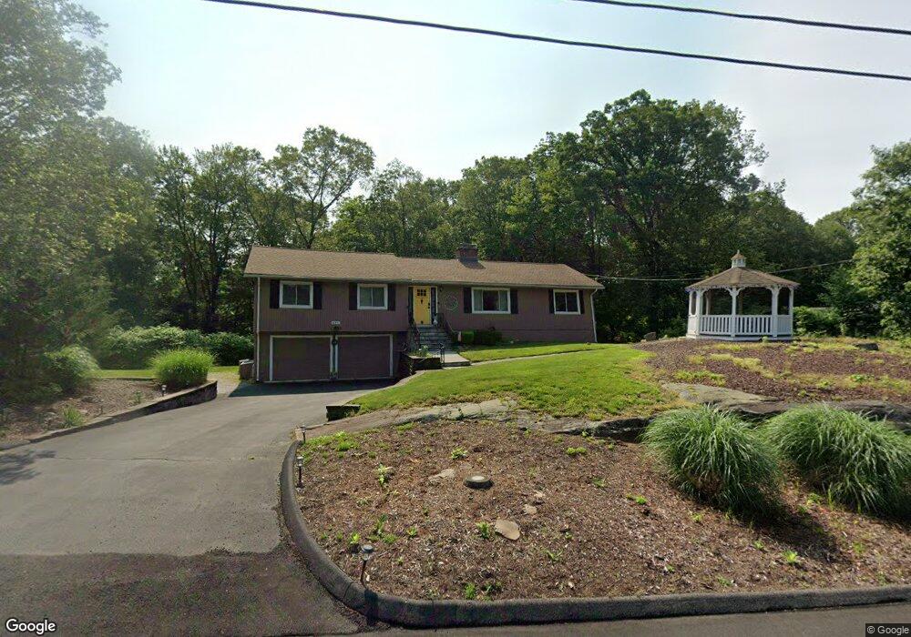 651 High Ridge Rd, Orange, CT 06477 - photo 1