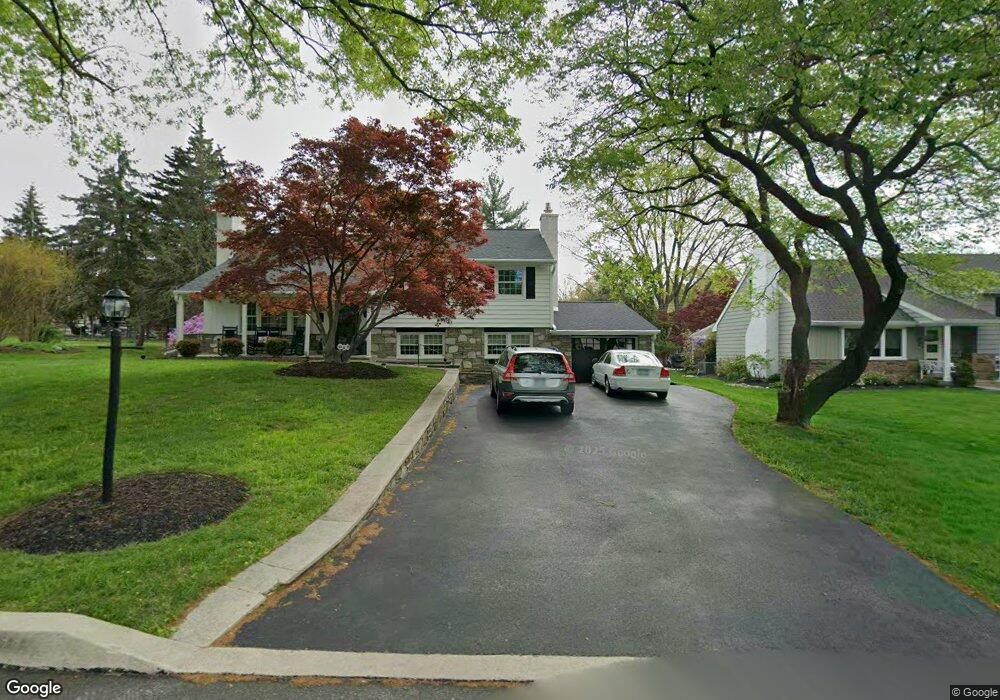 609 Fields Dr, Lafayette Hill, PA 19444 - photo 1