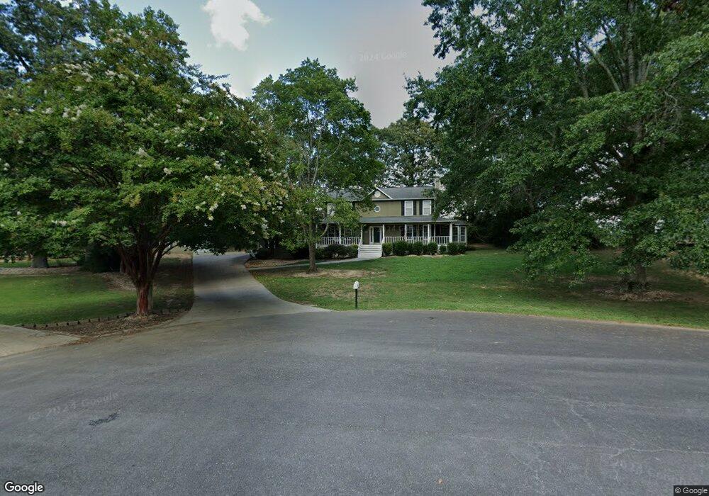 1072 Laura Dr, Dalton, GA 30721 - photo 1