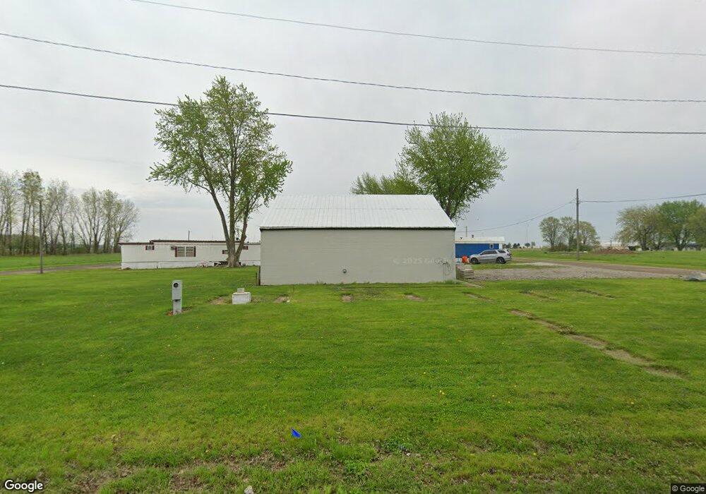 299 E Oak St, Windfall, IN 46076 - photo 1