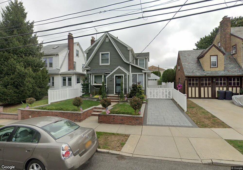 3221 169th St, Flushing, NY 11358 - photo 1