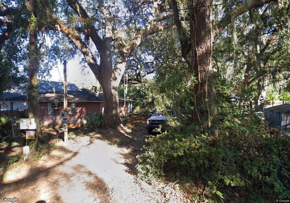 247 Circle Dr, Brunswick, GA 31522 - photo 1