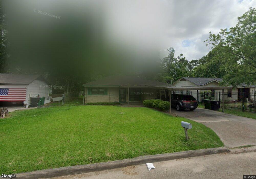 7438 Saunders Rd, Houston, TX 77016 - photo 1