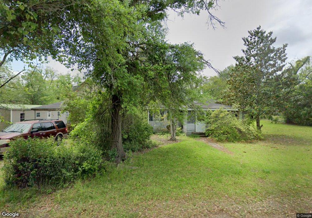 411 E Magnolia St, Fitzgerald, GA 31750 - photo 1