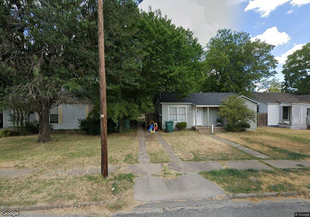 1907 N Alexander St, Sherman, TX 75092 - photo 1