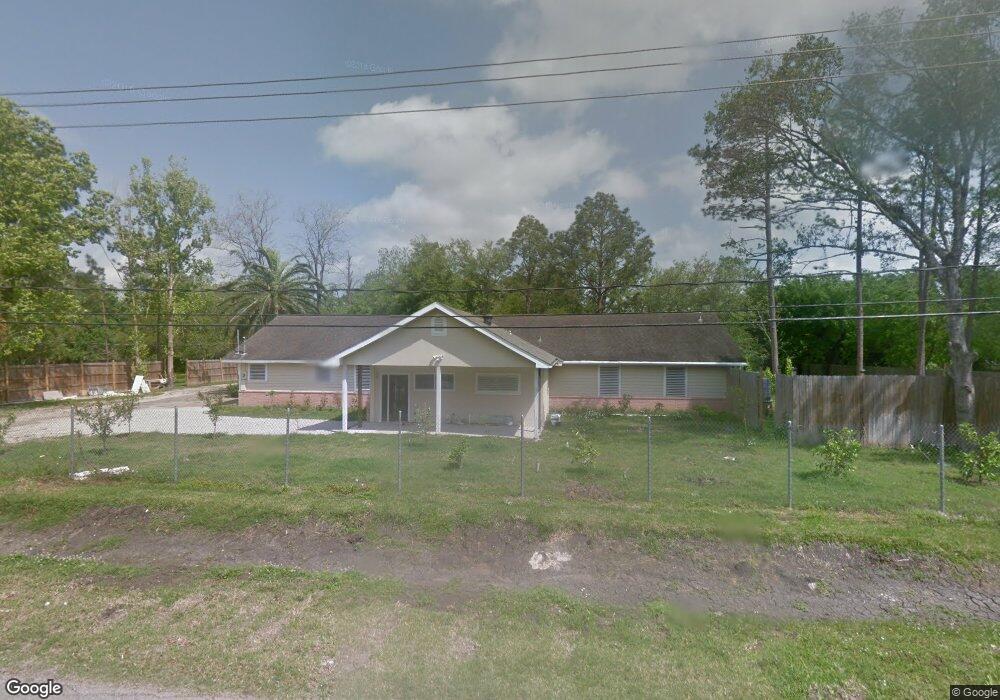 5901 Cottonwood St, Pearland, TX 77584 - photo 1