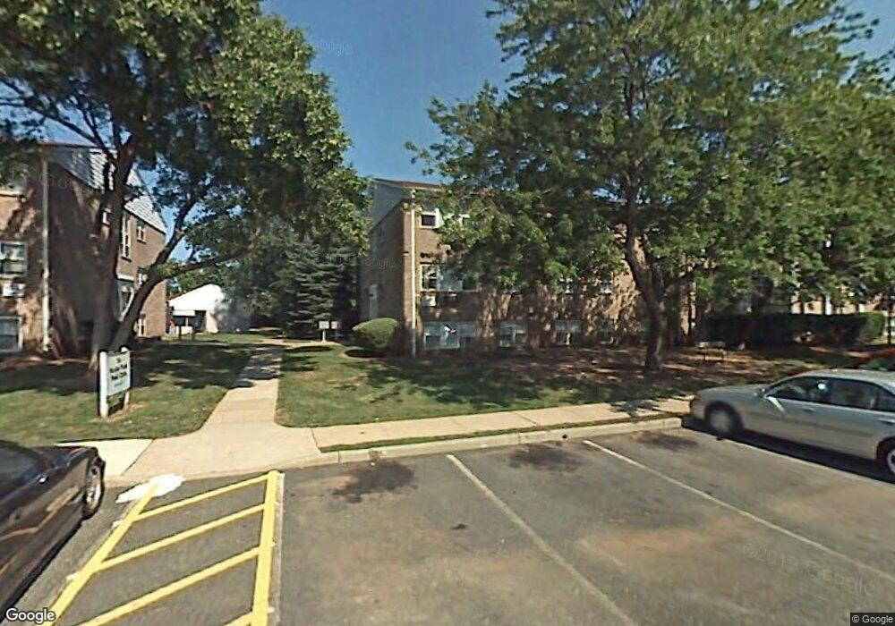 406 N Lafayette Rd unit 406, Metuchen, NJ 08840 - photo 1