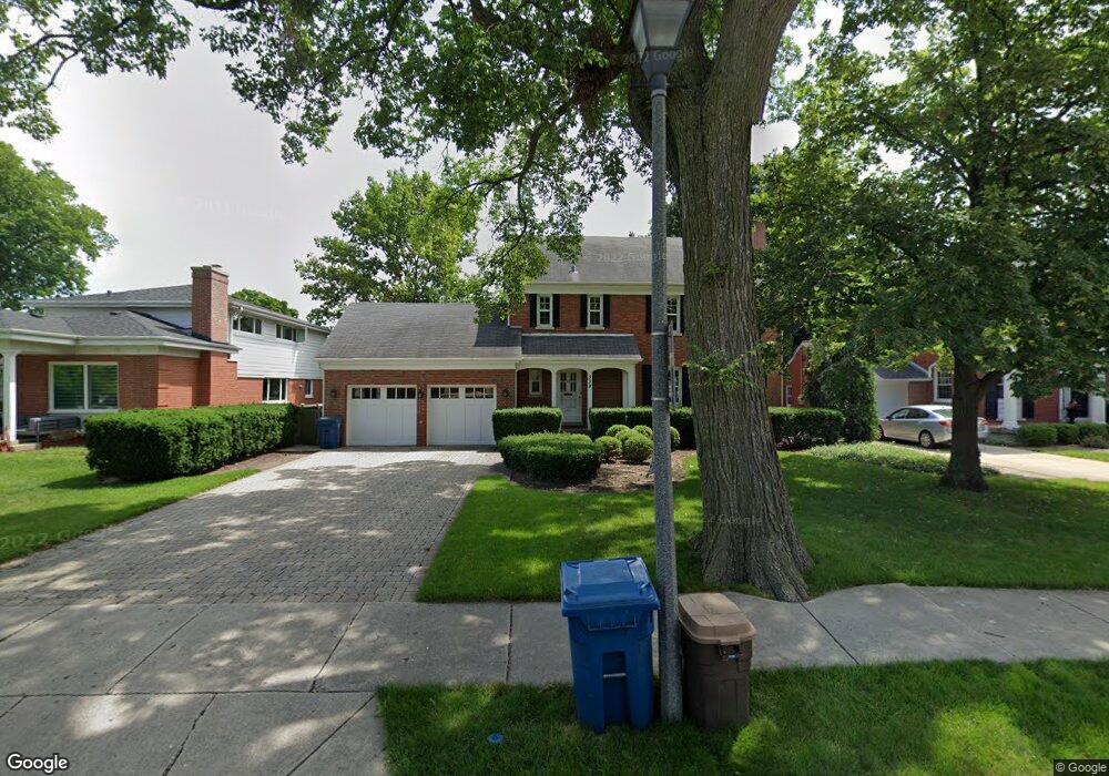 339 S Sturges Pkwy, Elmhurst, IL 60126 - photo 1