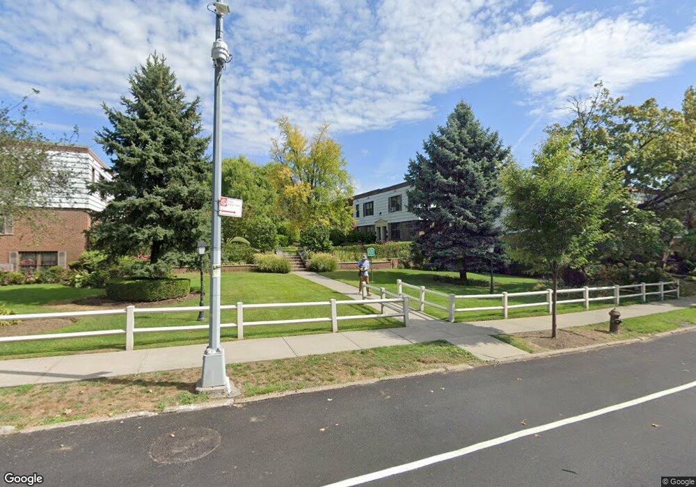 7043 Park Dr E unit A, Flushing, NY 11367 - photo 1