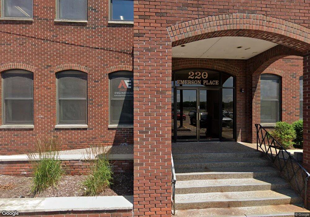 220 Emerson Place unit 101, Davenport, IA 52801 - photo 1