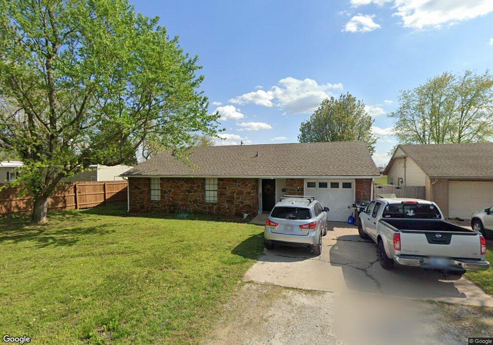 807 W 6th St, Skiatook, OK 74070 - photo 1