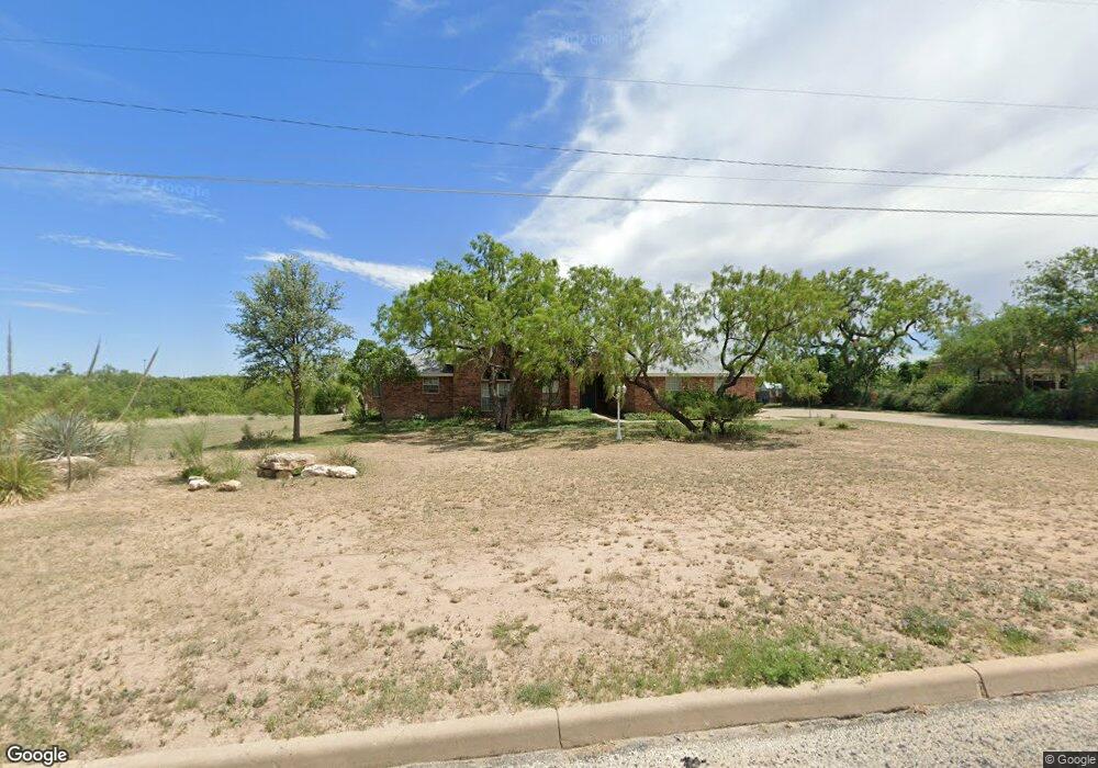 720 Baker St, San Angelo, TX 76903 - photo 1